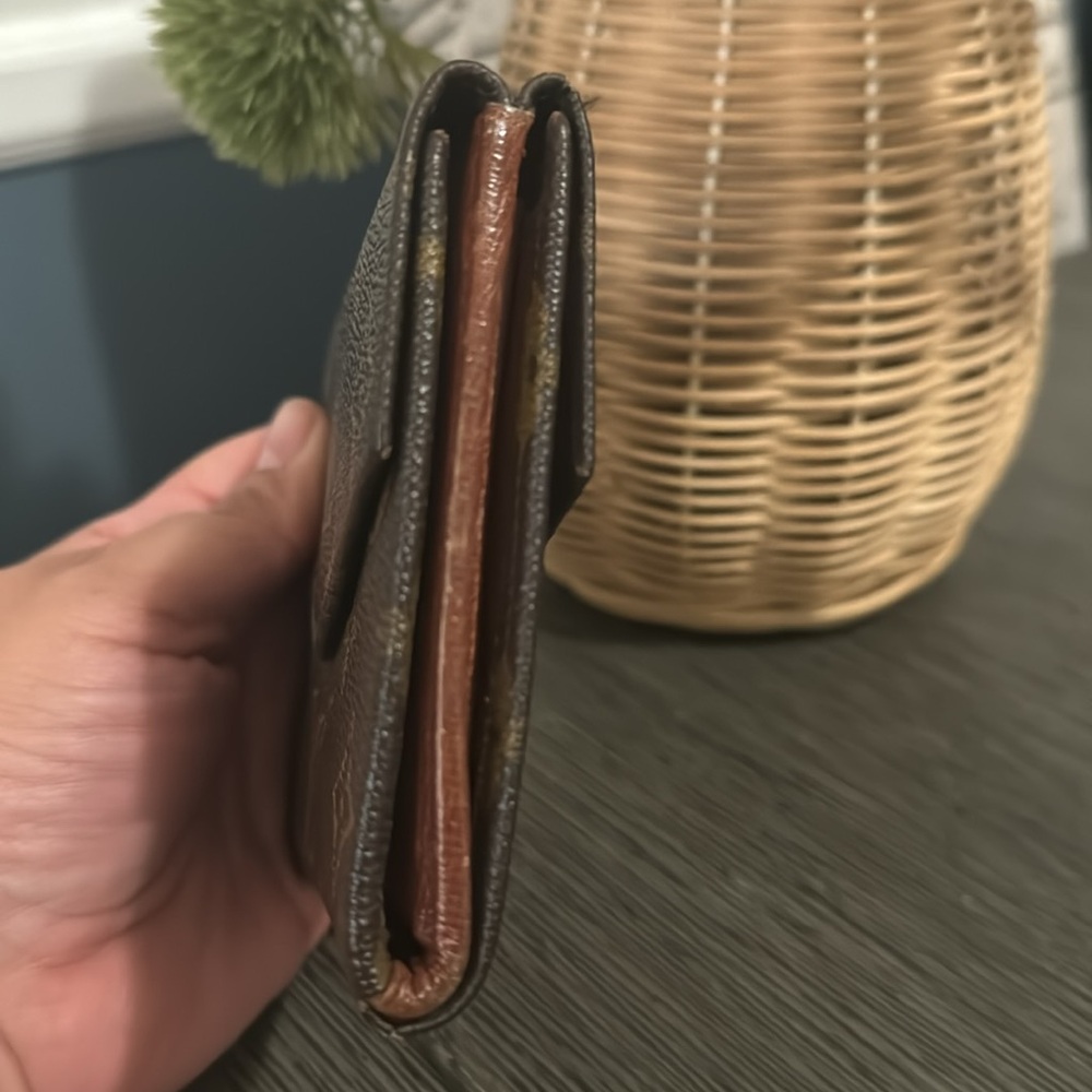 ✨️LOUIS VUITTON MONOGRAM WALLET - Picture 4 of 11